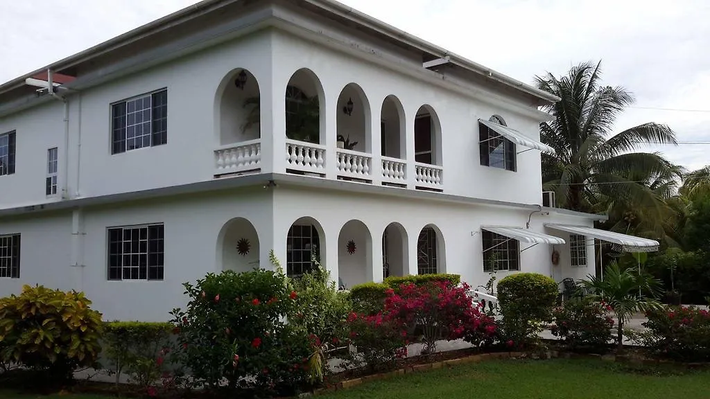 Lorenton Hideaway Lucea