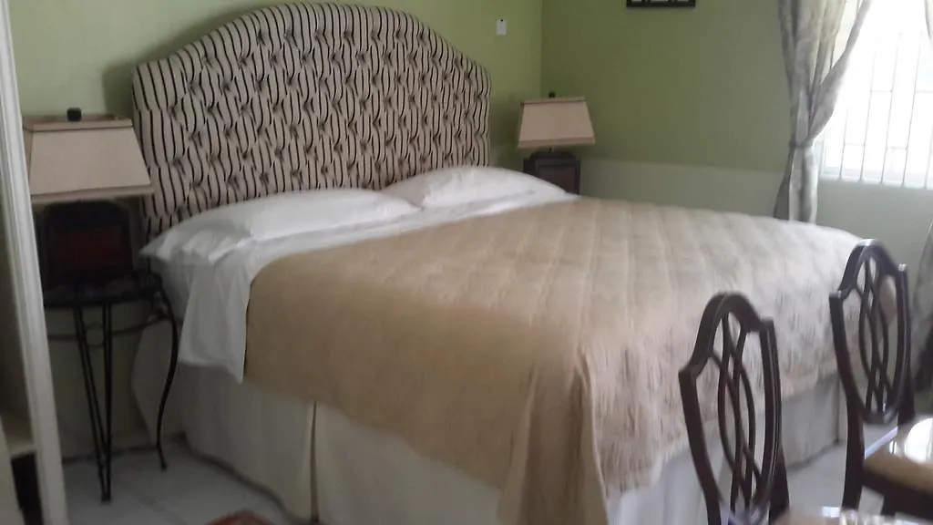 Lorenton Hideaway Lucea