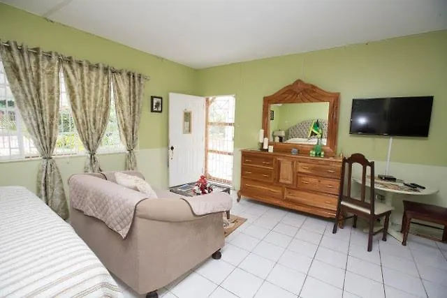 Lorenton Hideaway Lucea