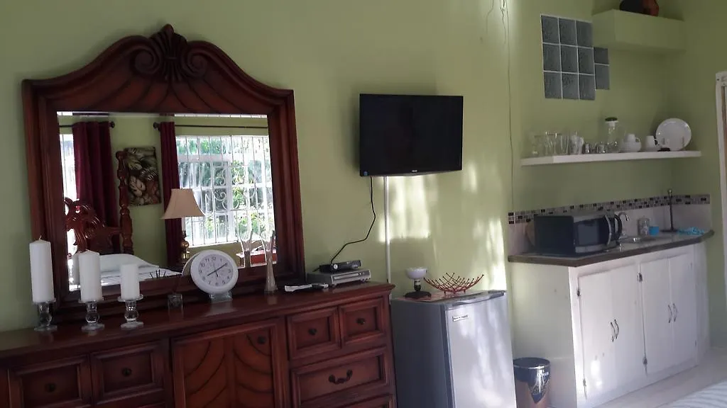Lorenton Hideaway Lucea